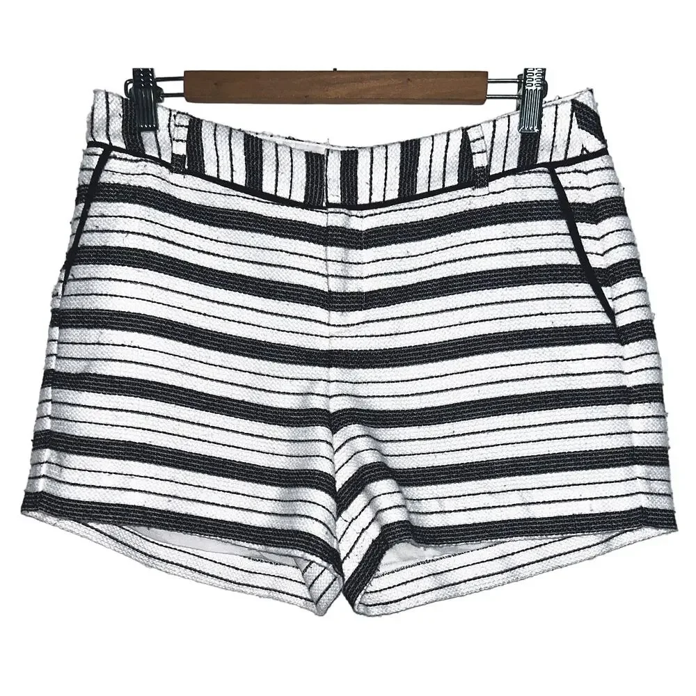 ELLE Black & White Striped Lined Knit Shorts Women's Size 6